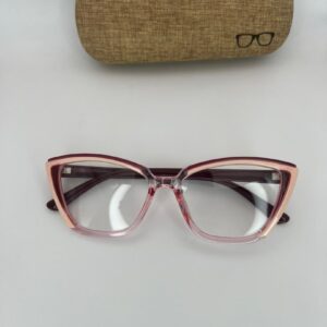 the rosé gradient cat