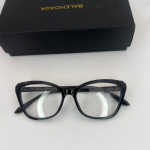 the rosé gradient cat